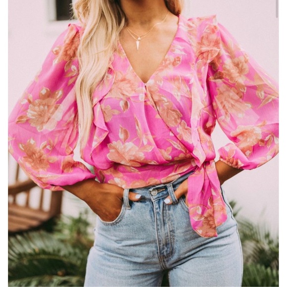 Boutique Tops - Pink Floral Print top M